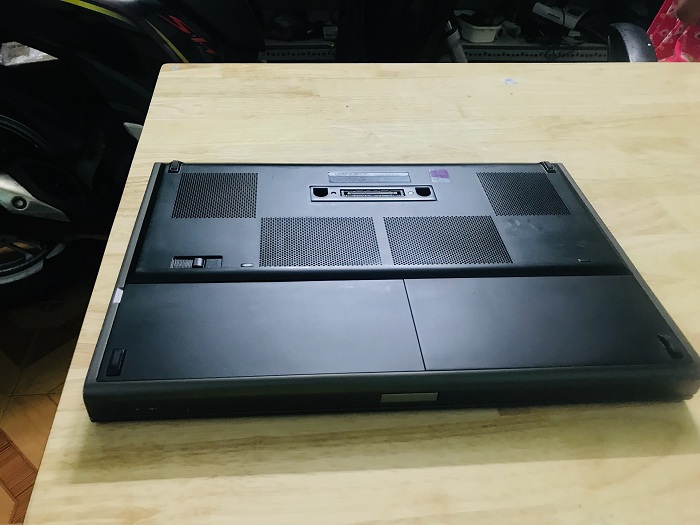 Laptop xách tay Dell M6700